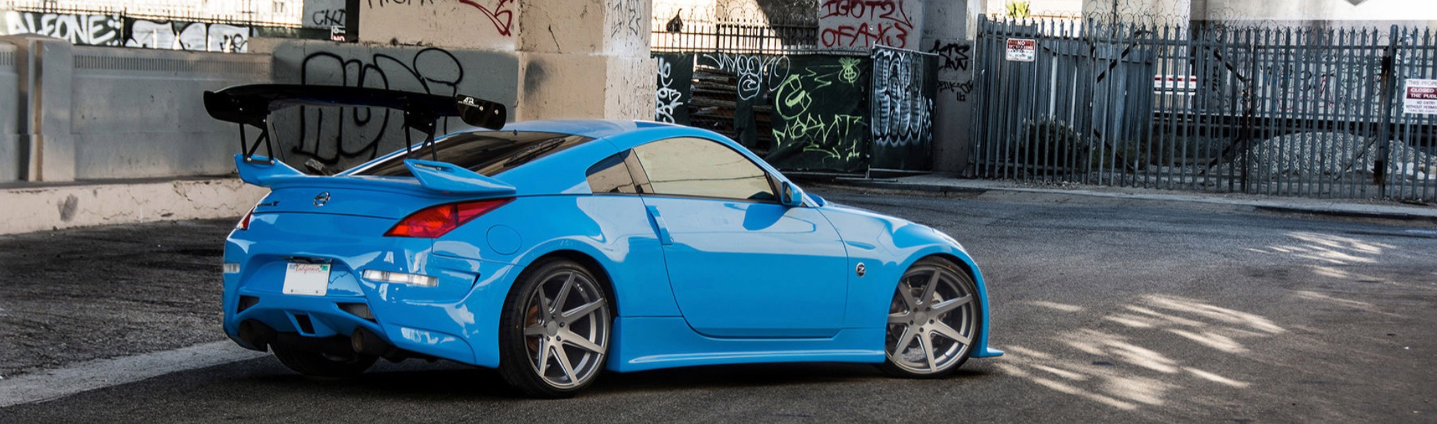 350z on 19" Rohana Wheels